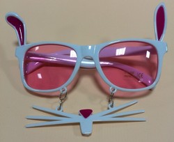 LUNETTES LAPIN BLANC AVEC MOUSTACHE